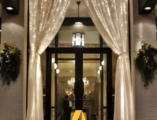 What Draping Styles Work Best for Dramatic Entrances or Focal Points?